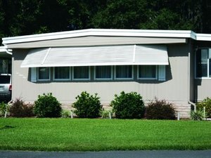 4 Great Reasons to Install an Awning Now